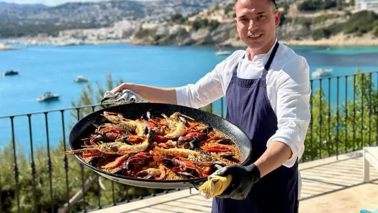 Paella and tapas served by Denistars in a Costa Blanca villa